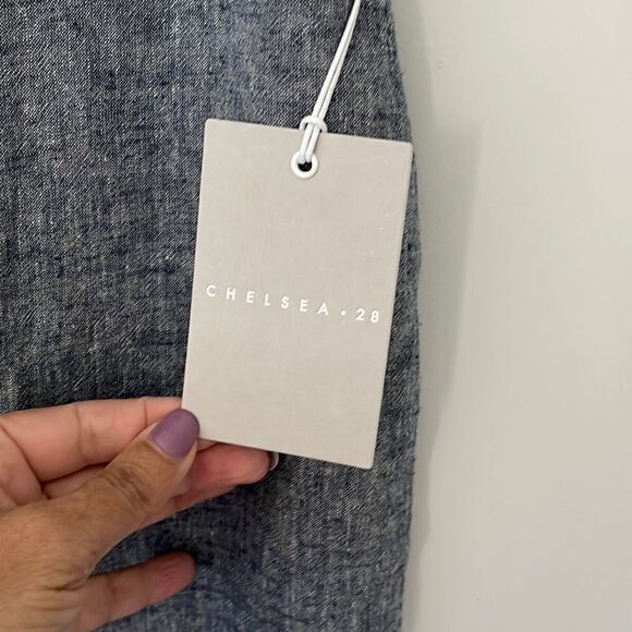 Chelsea28 Cropped Linen/Rayon blend pants. Size Small - Picture 3 of 10